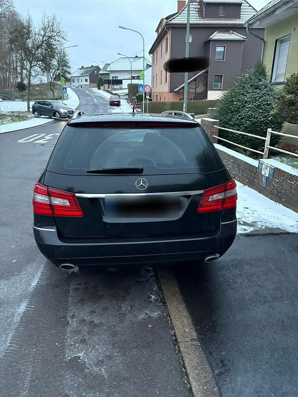 Gebraucht Mercedes E350 Avantgarde 231 PS (169 kW) 2009 Schwarz Kombi