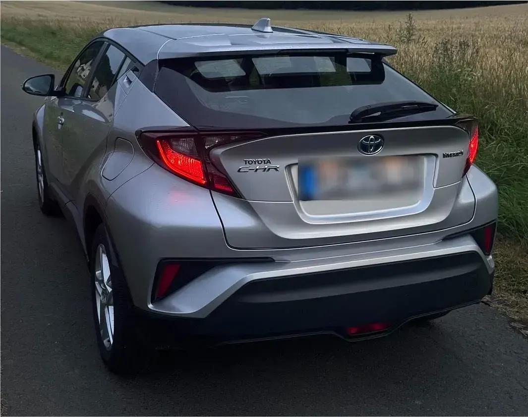Gebraucht Toyota C-HR 125 PS (91 kW) 2023 Grau SUV