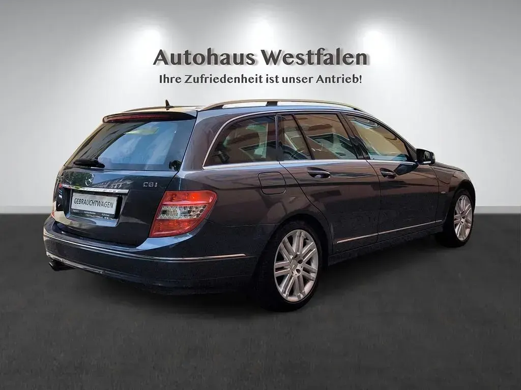Używany Mercedes C250 204 KM (150 kW) 2011 Szary Sedan/Limuzyna