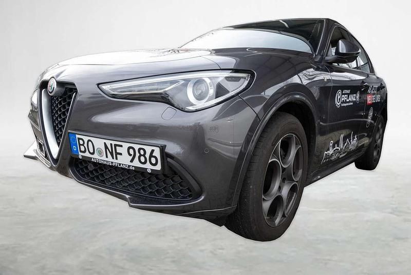 Grau Gebraucht 2023 Alfa Romeo Stelvio Ti SUV | 38.900 € (Fairer Preis) - Bild 1/4