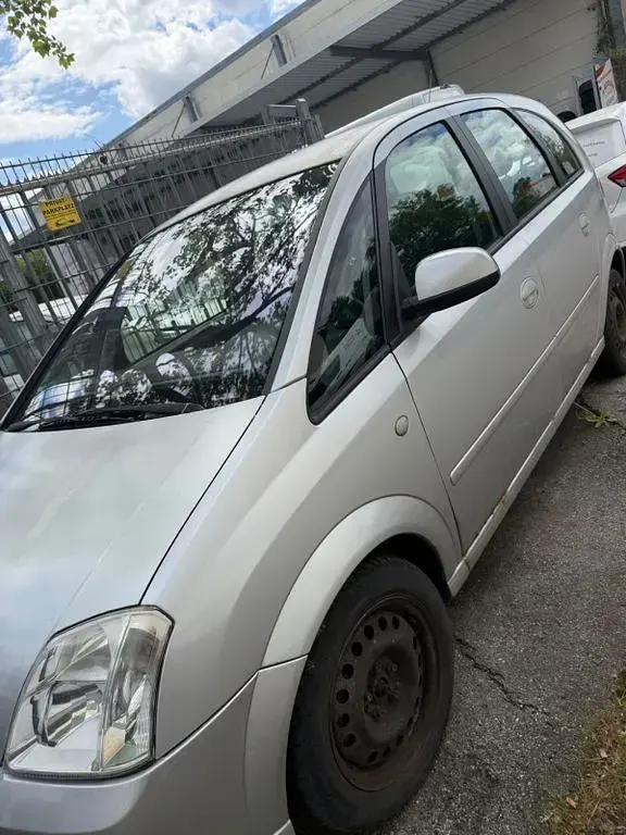 Brugt Opel Meriva 101 HK (74 kW) 2006 Grå MPV