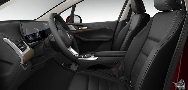 Gebraucht BMW 220 Active Tourer Comfort Edition 163 PS (119 kW) 2025 Rot Van / Kleinbus