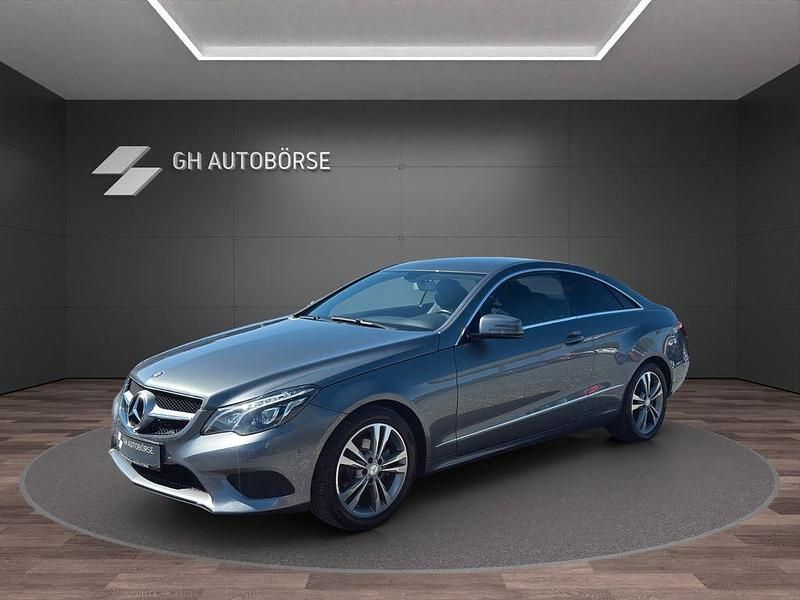 Grau Gebraucht 2016 Mercedes E200 Coupé | 18.499 € - Bild 1/4