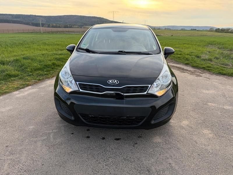 Second-hand Kia Rio Edition 7 109 CP (80 kW) 2013 Negru Berlinǎ