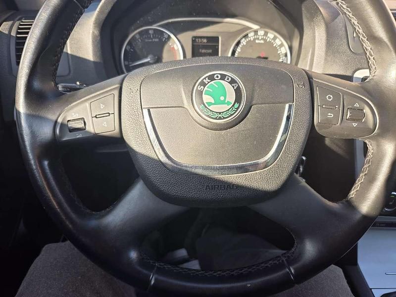 Gebraucht Skoda Octavia Impuls Edition 105 PS (77 kW) 2011 Bronze Kombi