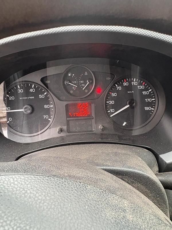 Gebraucht Citroën Berlingo 75 PS (55 kW) 2009 Rot Van / Kleinbus