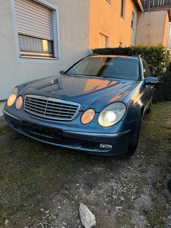 Gebraucht Mercedes E280 190 PS (139 kW) 2006 Blau Kombi