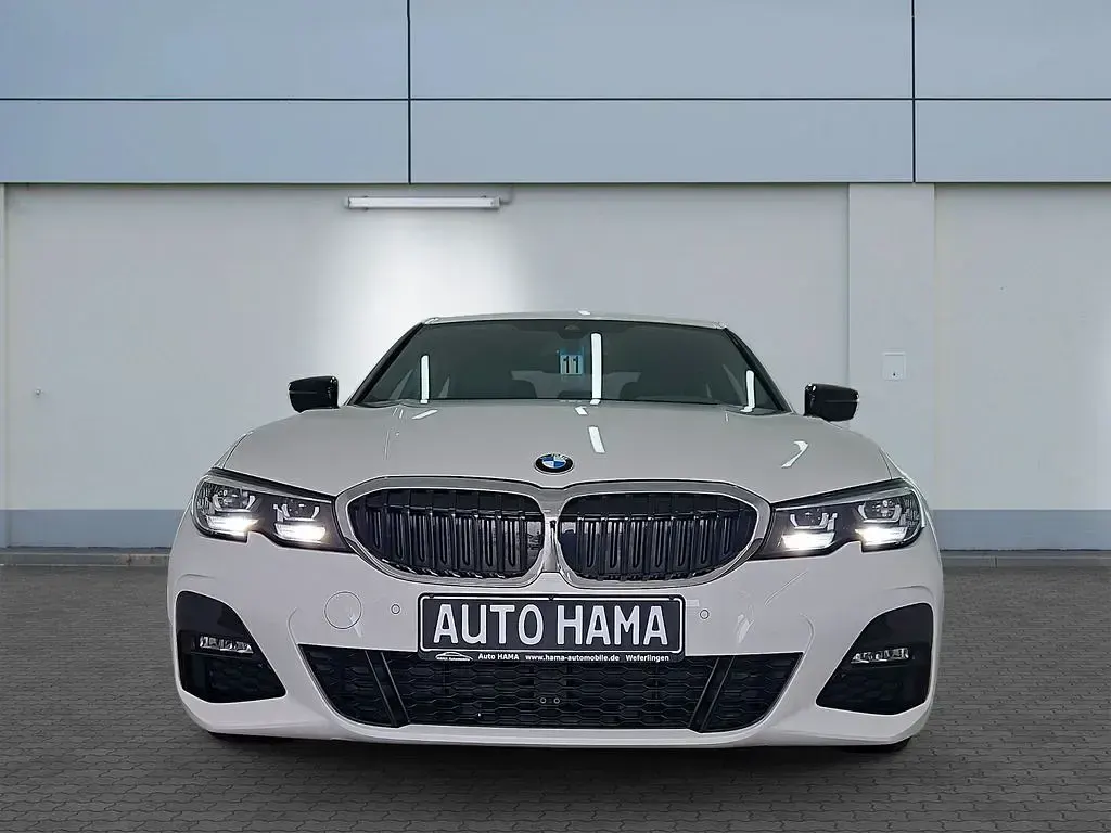 Gebraucht BMW 320 M Sport 190 PS (139 kW) 2019 Weiß Limousine
