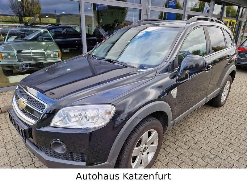 Schwarz Gebraucht 2011 Chevrolet Captiva LS SUV | 4.490 € (Guter Preis) - Bild 1/4