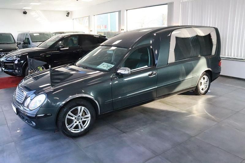 Gebraucht Mercedes E270 177 PS (130 kW) 2005 Blau Limousine