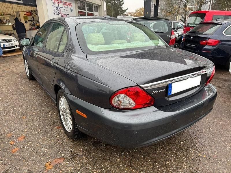 Gebraucht Jaguar X-type 145 PS (106 kW) 2009 Grün Limousine