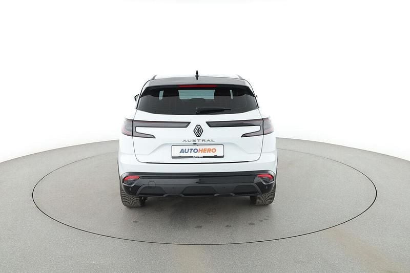 Second-hand Renault Austral Evolution 158 CP (116 kW) 2024 Alb SUV