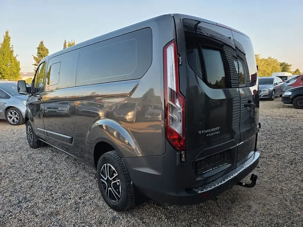 Gebraucht Ford Tourneo 131 PS (96 kW) 2017 Grau Van / Kleinbus