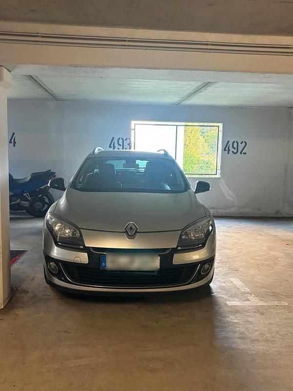 Silber Gebraucht 2013 Renault Mégane GrandTour Kombi | 2.500 € - Bild 1/4