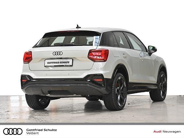 Neu Audi Q2 S-Line 150 PS (110 kW) 2025 Tausilber metallic SUV