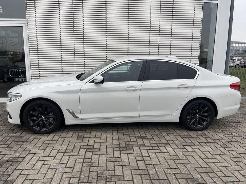 Gebraucht BMW 530 Sport Line 265 PS (194 kW) 2019 Weiß Limousine