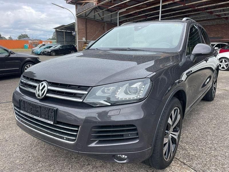 Grau Gebraucht 2012 VW Touareg Exclusive SUV | 14.999 € (Fairer Preis) - Bild 1/4
