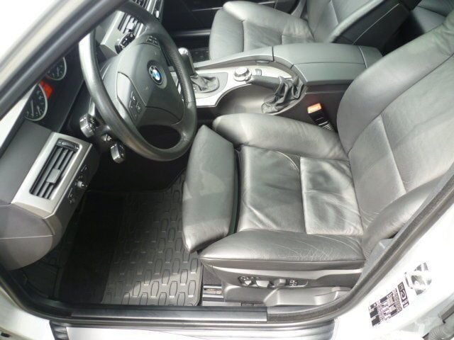 Gebraucht BMW 530 258 PS (189 kW) 2005 Silber metallic Limousine