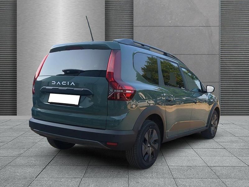 Neu Dacia Jogger Expression 110 PS (80 kW) 2025 Safarigrüngrau Van / Kleinbus