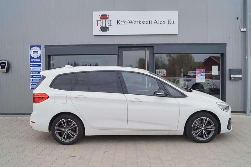 Gebraucht BMW 220 Sport Line 190 PS (139 kW) 2020 Weiß Van / Kleinbus