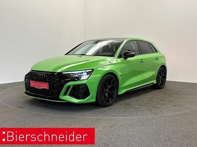 Gebraucht Audi RS3 Sportback Ambiente 400 PS (294 kW) 2024 Kyalamigrün Kleinwagen
