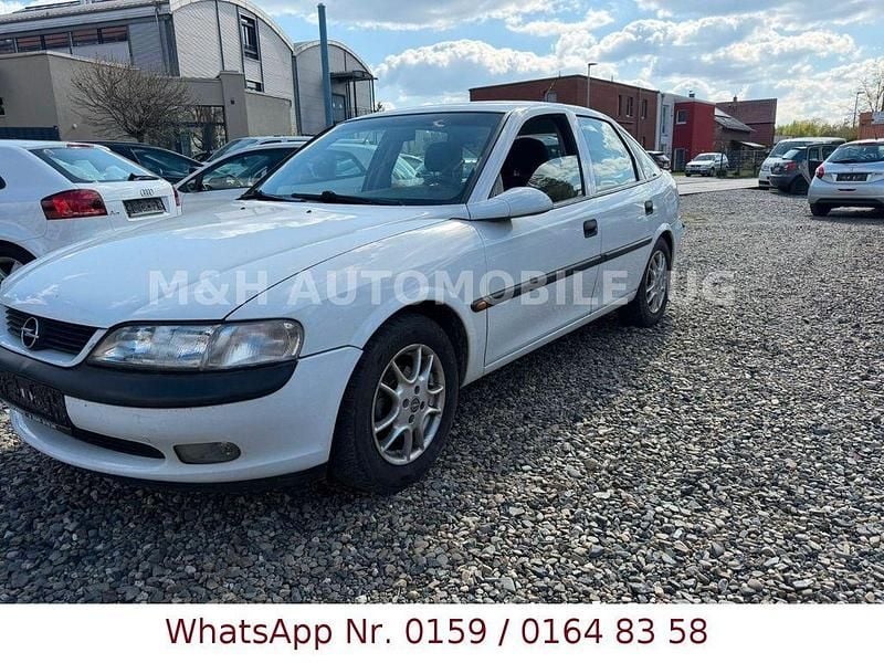 Gebraucht Opel Vectra 101 PS (74 kW) 1997 Weiß Limousine