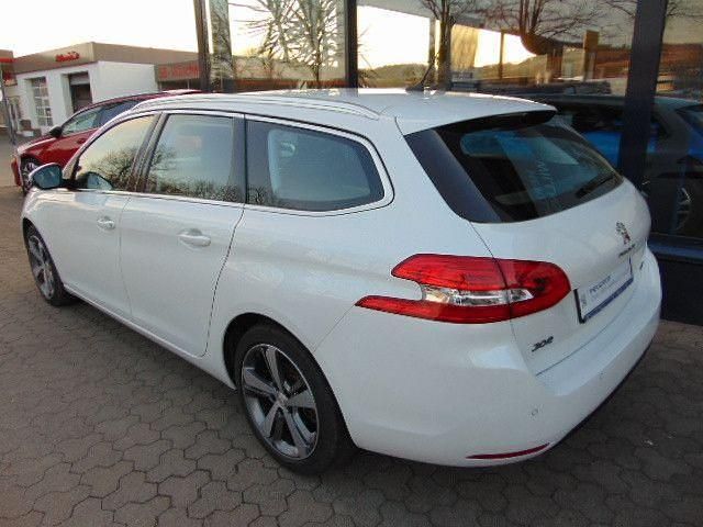 Gebraucht Peugeot 308 SW Allure 131 PS (96 kW) 2016 Lack weiss perlglänzend/metall Kombi