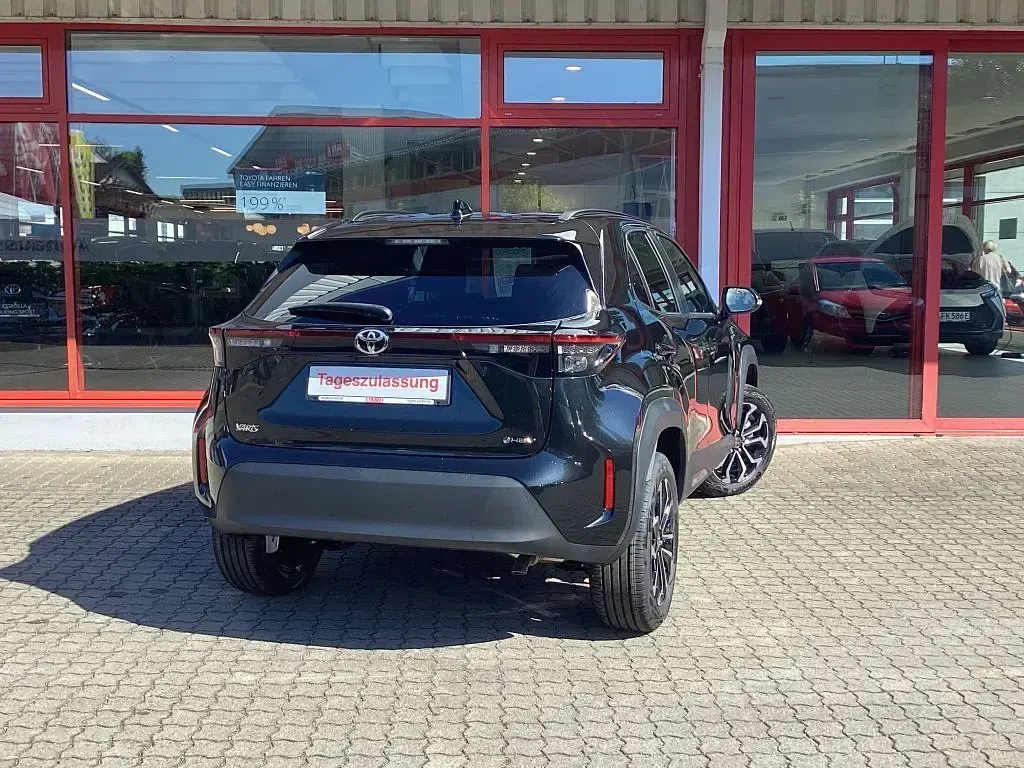 Neu Toyota Yaris Cross 131 PS (96 kW) 2026 Mysticschwarz mica SUV
