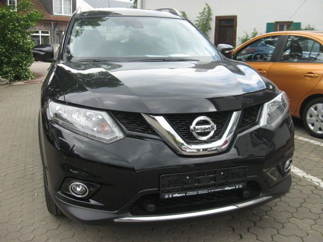 Gebraucht Nissan X-Trail 360º 163 PS (119 kW) 2015 Schwarz metallic SUV