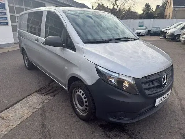 Gebraucht Mercedes Vito 136 PS (100 kW) 2021 Silber Van