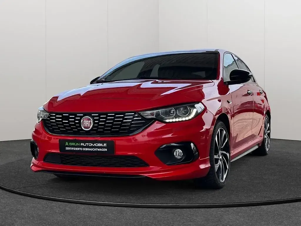 Gebraucht Fiat Tipo S 120 PS (88 kW) 2019 Rot Limousine
