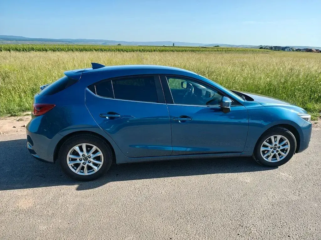 Gebraucht Mazda 3 Exclusive-Line 120 PS (88 kW) 2017 Blau Limousine
