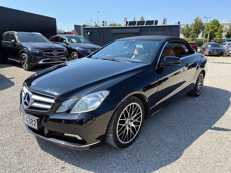 Schwarz Gebraucht 2010 Mercedes E350 Elegance Cabrio | 10.700 € (Guter Preis) - Bild 1/4