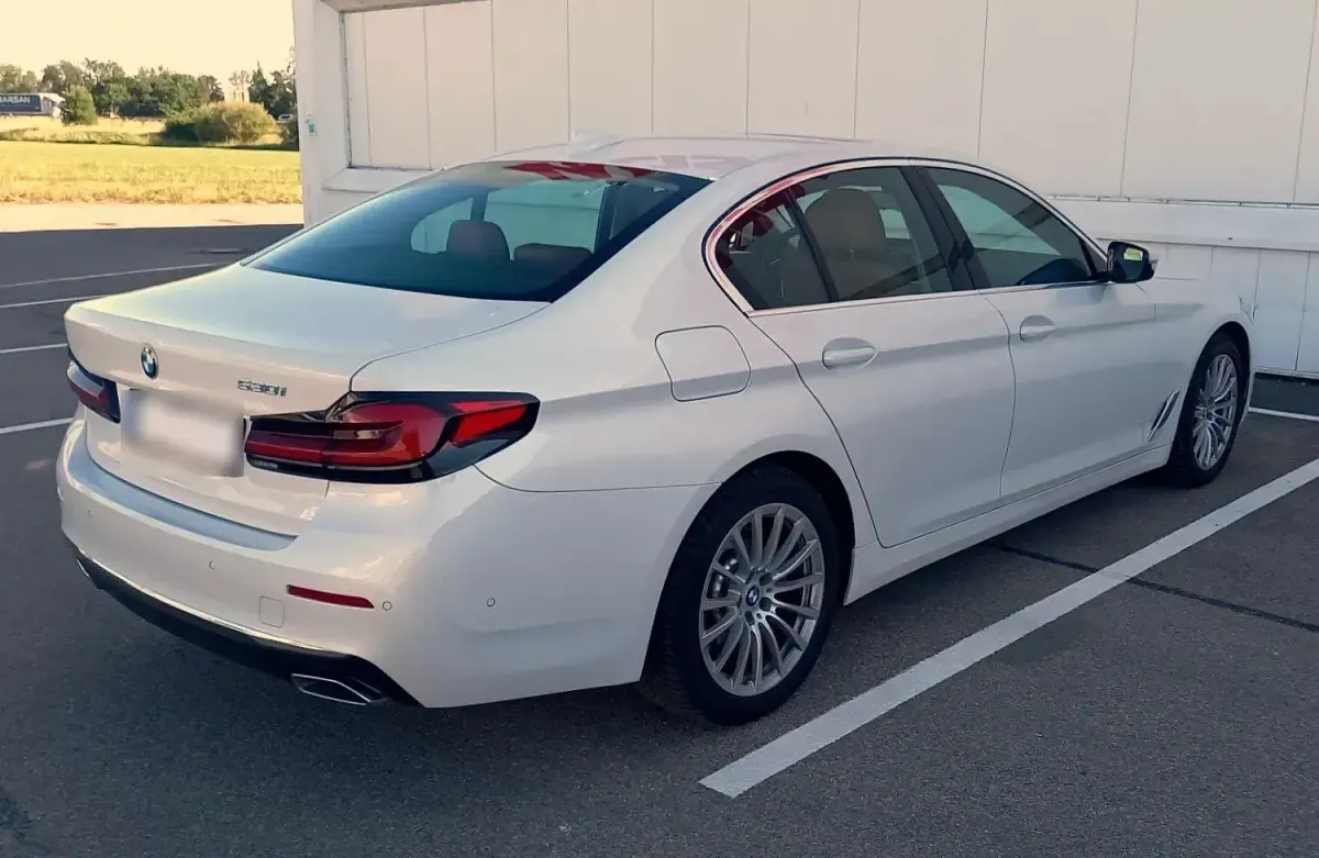Gebraucht BMW 530 Luxury Line 252 PS (185 kW) 2022 Weiß Limousine