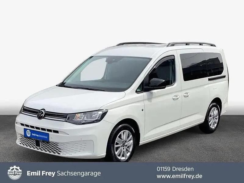 Weiß Gebraucht 2023 VW Caddy Maxi Life Van / Kleinbus | 29.940 € (Guter Preis) - Bild 1/4