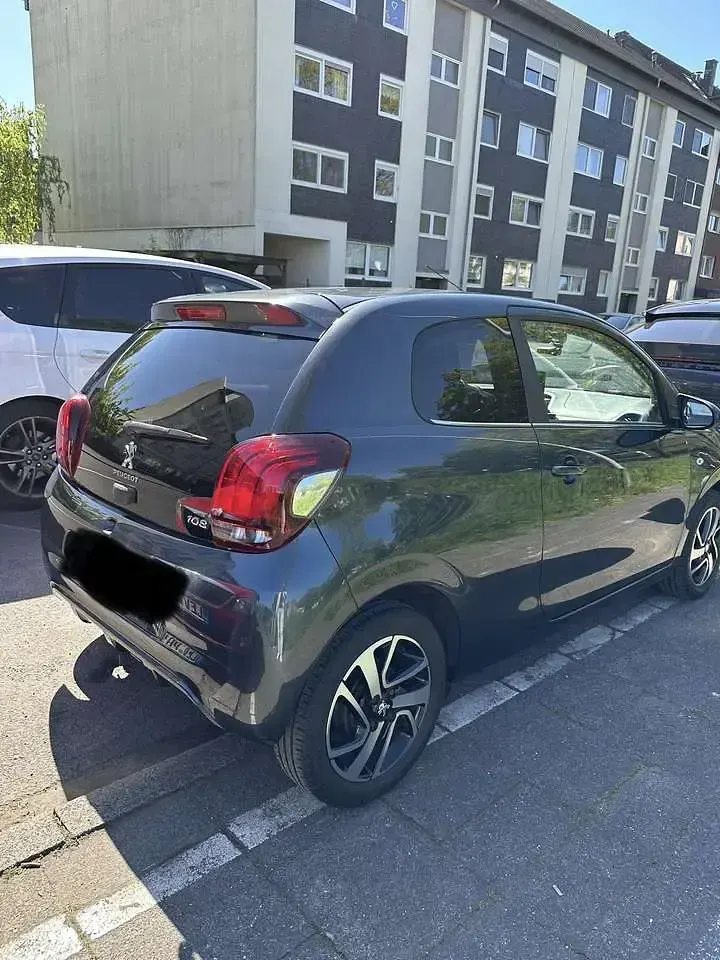 Gebraucht Peugeot 108 Allure 69 PS (50 kW) 2016 Grau Limousine