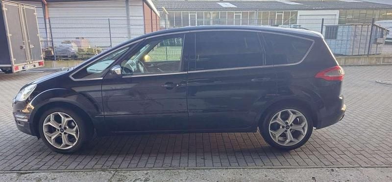 Gebraucht Ford S-MAX Titanium 175 PS (128 kW) 2010 Schwarz Van / Kleinbus