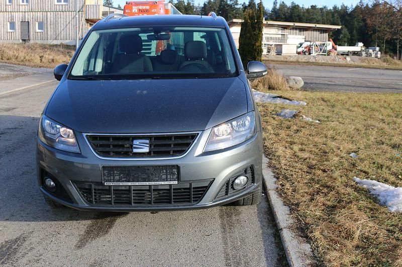 Gebraucht Seat Alhambra Reference 150 PS (110 kW) 2019 Grau Van / Kleinbus
