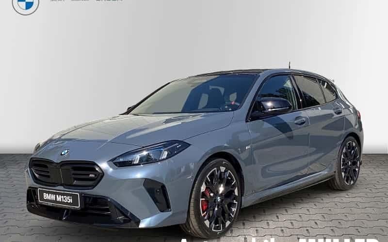 Grau Gebraucht 2025 BMW M135 M Sport Kleinwagen | 47.980 € (Fairer Preis) - Bild 1/4