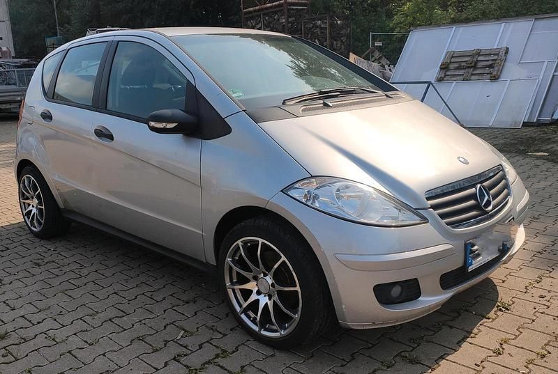 Silber Gebraucht 2007 Mercedes A150 Limousine | 2.200 € (Fairer Preis) - Bild 1/4