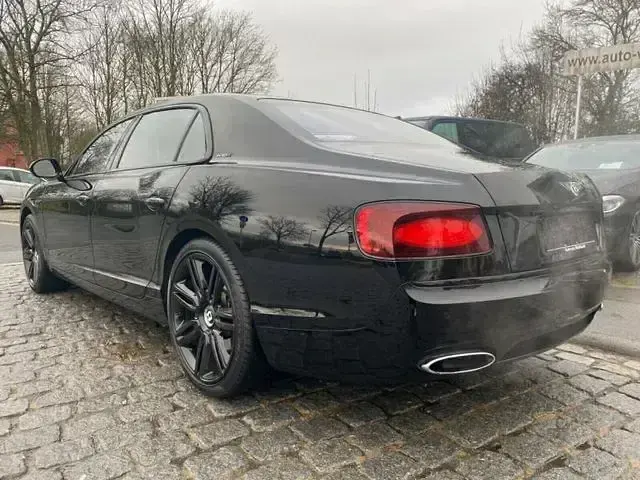 Gebraucht Bentley Flying Spur Mulliner 405 PS (297 kW) 2018 Schwarz Limousine