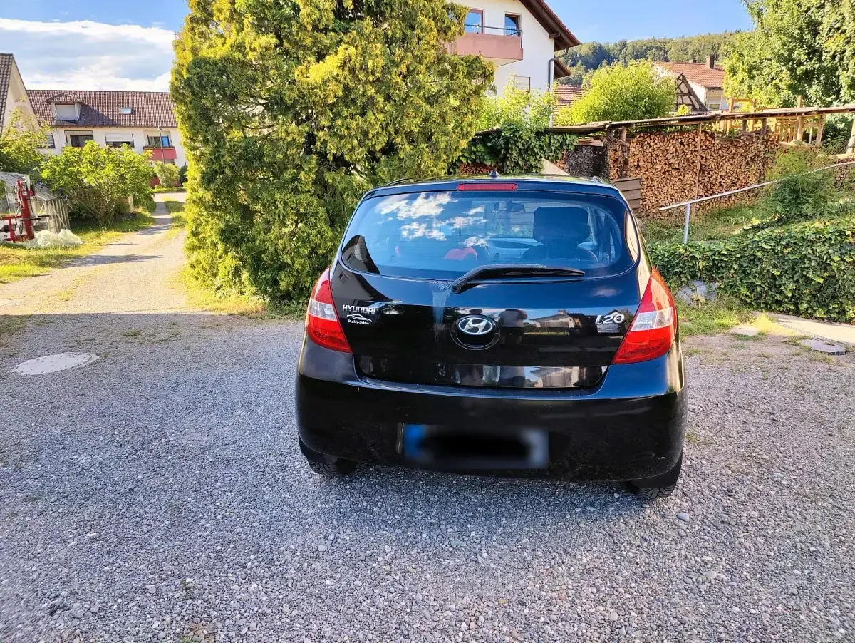 Gebraucht Hyundai i20 78 PS (57 kW) 2009 Schwarz Kleinwagen
