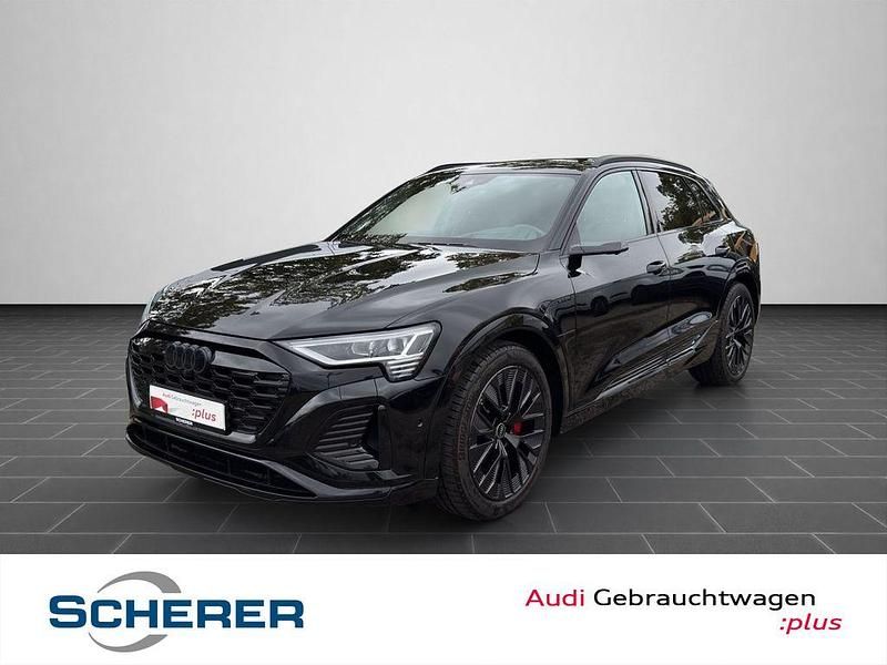 Mythosschwarz metallic (metallic) Gebraucht 2023 Audi Q8 e-tron Comfort SUV | 58.900 € (Fairer Preis) - Bild 1/4