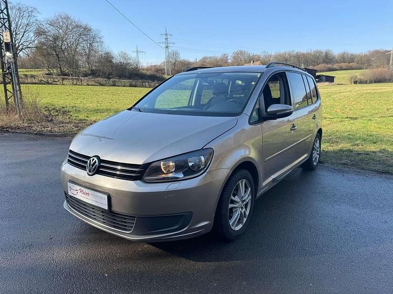Gebraucht VW Touran Trendline 105 PS (77 kW) 2012 Silber Van / Kleinbus