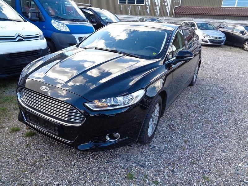 Schwarz Gebraucht 2018 Ford Mondeo Titanium Limousine | 7.900 € (Superpreis) - Bild 1/4