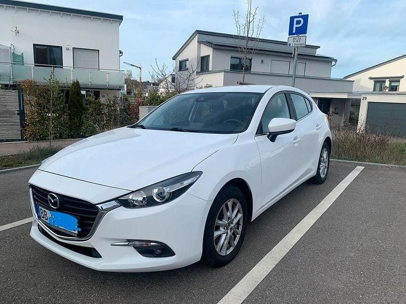 Gebraucht Mazda 3 Center-Line 105 PS (77 kW) 2017 Weiß Limousine
