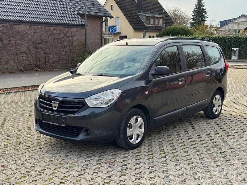 Grau Gebraucht 2015 Dacia Lodgy Picknick Van / Kleinbus | 2.990 € (Superpreis) - Bild 1/4
