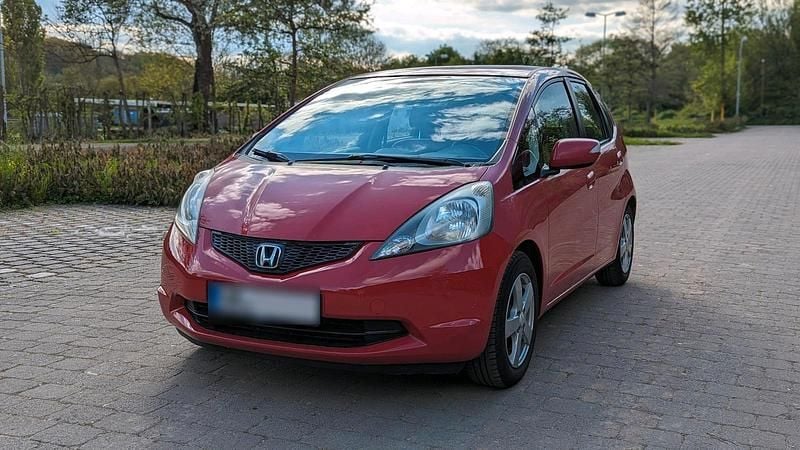 Second-hand Honda Jazz 100 CP (73 kW) 2009 Roșu Hatchback