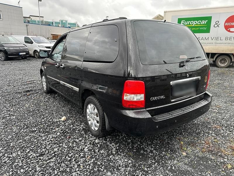 Gebraucht Kia Carnival 144 PS (105 kW) 2006 Schwarz Van / Kleinbus