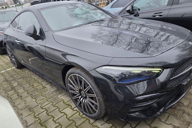Gebraucht Mercedes CLE300 AMG 258 PS (189 kW) 2024 Schwarz Coupé